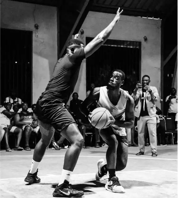 Un contre un au basket