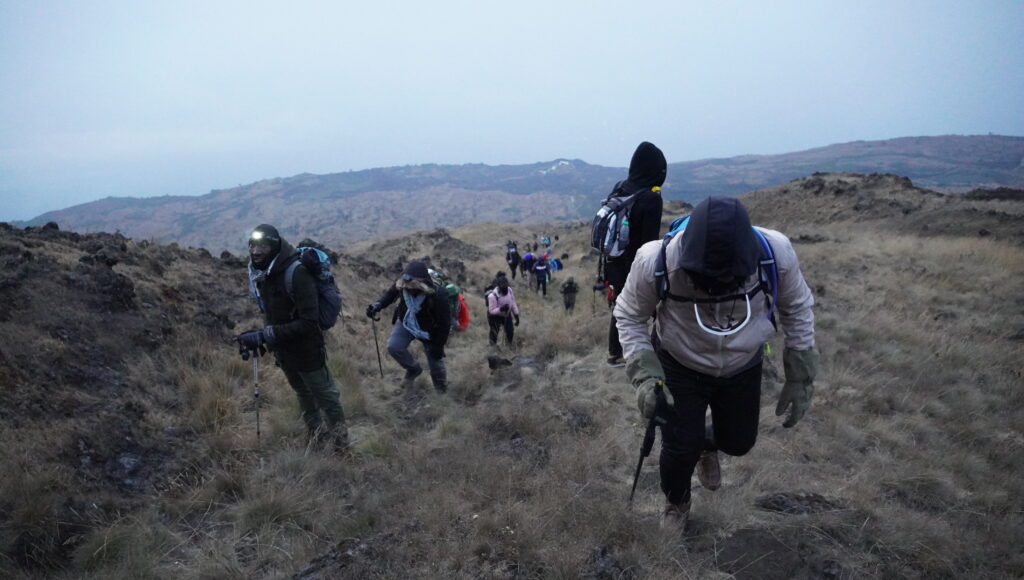 Des randonneurs de DJABBAMA lors de leur 13e expédition sur le Mont Cameroun, 2026
